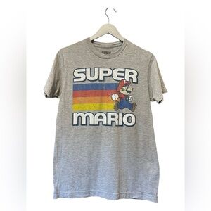 Super Mario Bros. Graphic T-Shirt – Medium